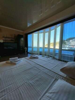 Гостиница Кавказ Ольгинка Номер-студия с видом на море-2