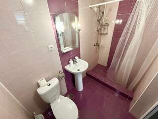 Гостиница Кавказ Ольгинка Двухместный номер с 1 кроватью и балконом-5