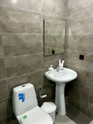 Гостиница Кавказ Ольгинка Двухместный номер "Улучшенный" на первом этаже-8