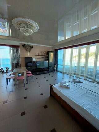 Гостиница Кавказ Ольгинка Номер-студия с видом на море-3