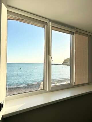 Гостиница Кавказ Ольгинка Люкс с видом на море-11